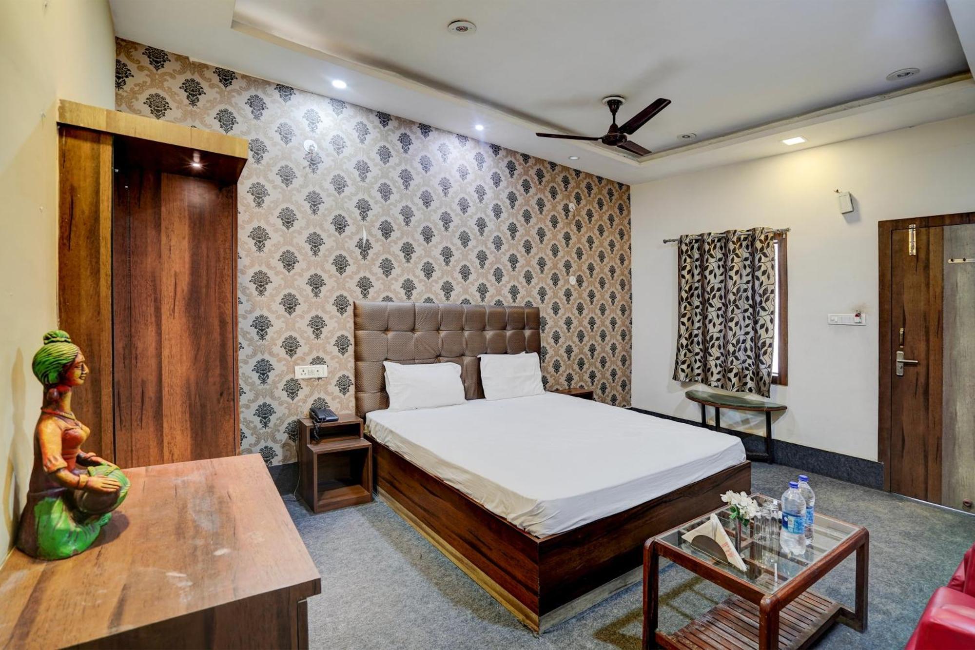 Hotel O Shyam Utsav Mirzapur Exterior photo