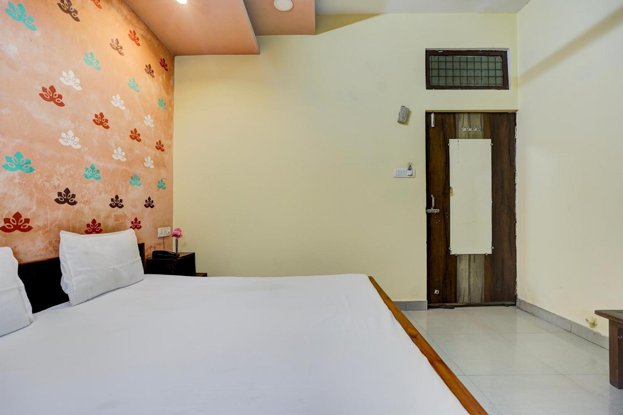 Hotel O Shyam Utsav Mirzapur Exterior photo
